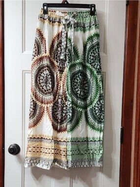 NWT Kathmandu 2 Tone Pants